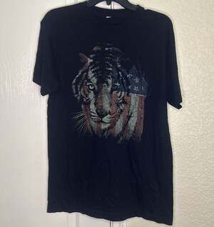 Lost Gods Tiger Growl American Flag Graphic T-Shirt